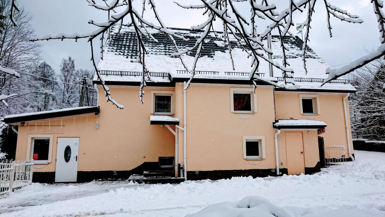 Gosciniec Jas -Sniadania I Obiadokolacje Szwedzki Stol W Cenie Bezplatny Parking Szklarska Poreba Exterior photo